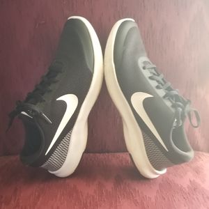 Women's Nike black/white shoes size 10